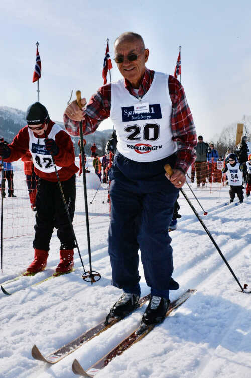 3.	Skikongen. Valnesfjord helsesportsenter hadde sin utgave av Beitostølens «Ridderrennet» som de kalte for «Skikongen». Håkon Magnus var en fundamentalt viktig person da dette senteret ble real